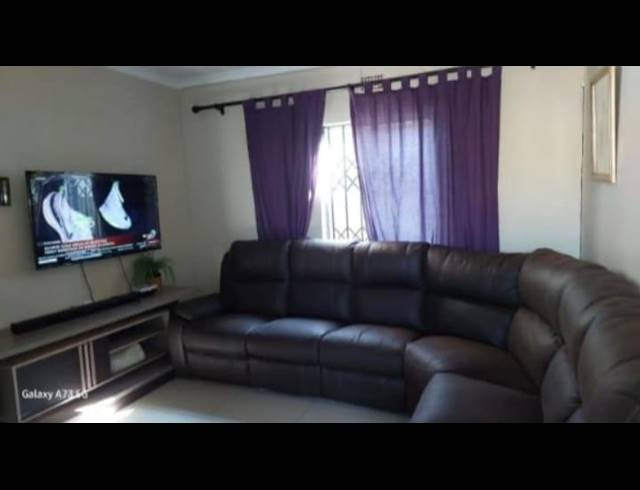 4 BEDROOM HOUSE FOR SALE IN CLAYVILLE